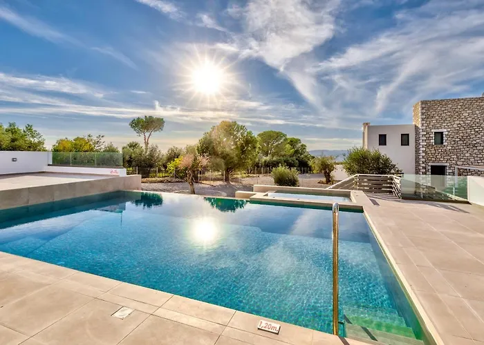 Lara Amberblue Pefkos * Pefki (Rhodes)